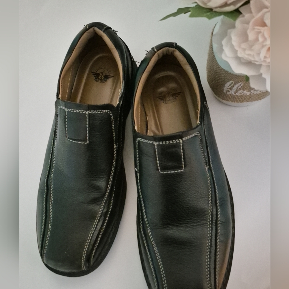 Dockers Black Slip-On Loafers with Moccasin Toe